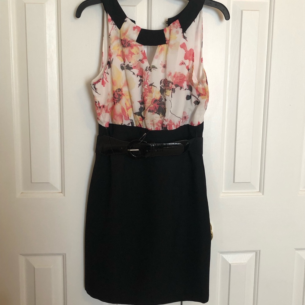 Sleeveless dress